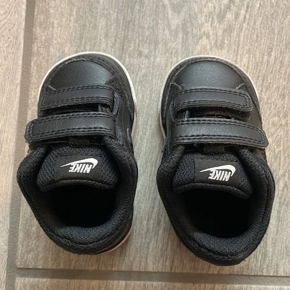 Nike Black Toddler Velcro Sneakers with White Soles